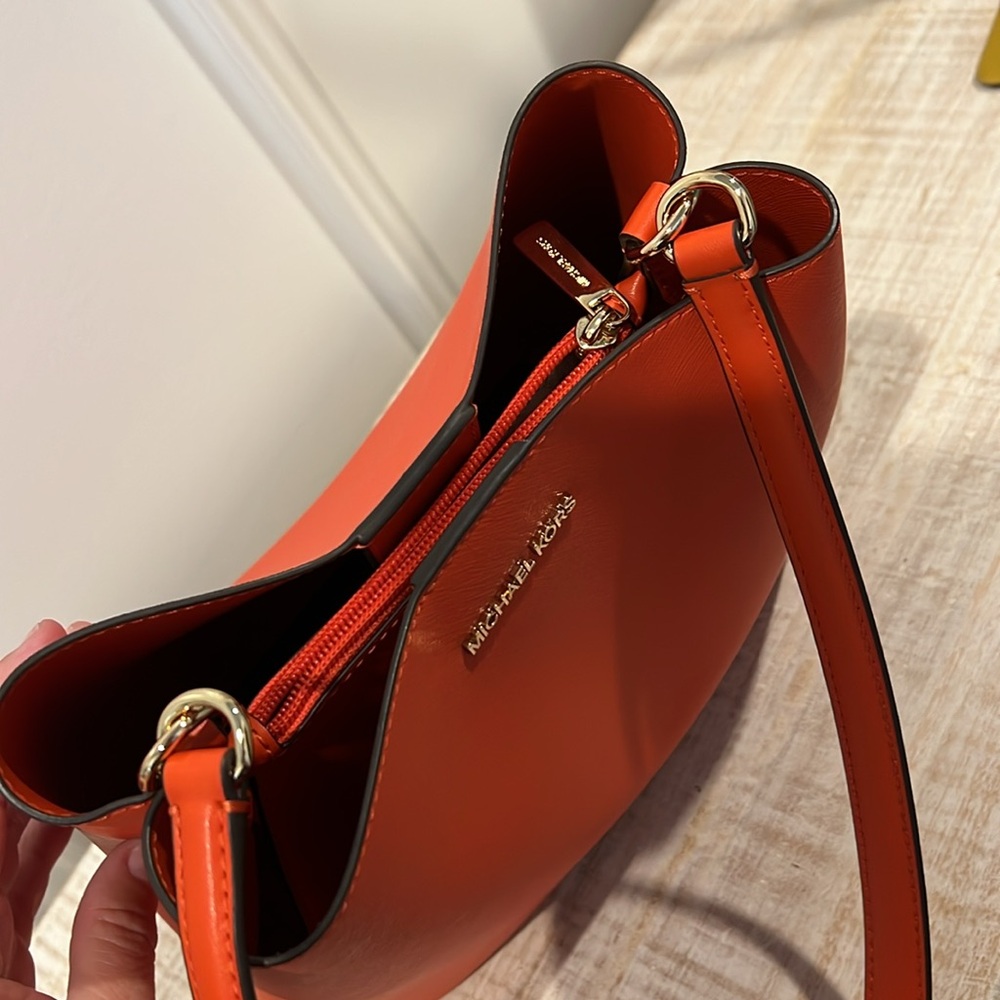 Michael Kors Orange Shoulder Bag with Saffiano Leather NWOT - Picture 9 of 13